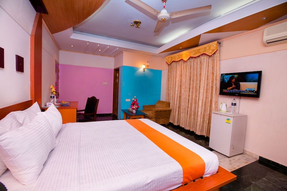 Hotel Golden Deer Deluxe Double Room