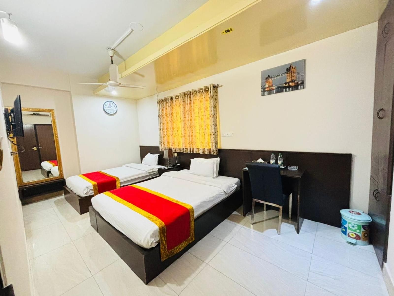 Hotel Progati Inn Deluxe Twin Room 9