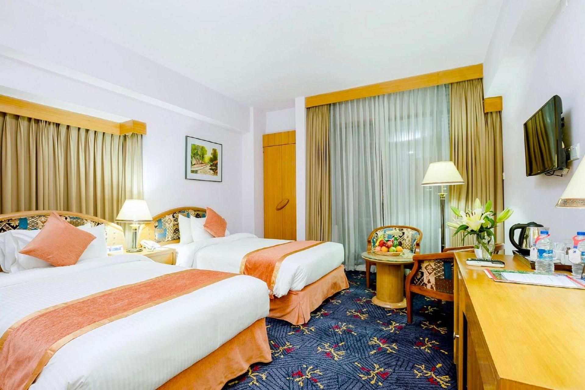 undefined Hotel Lake Castle 7