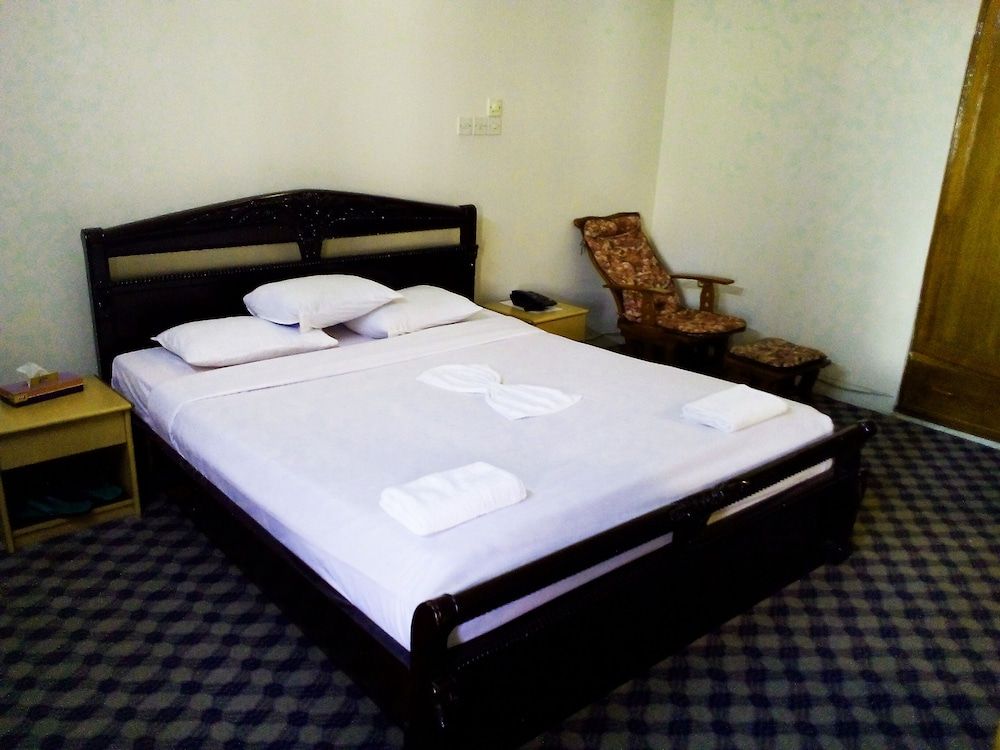 Hotel Center Point Executive Suite, 2 Bedrooms, Accessible 4