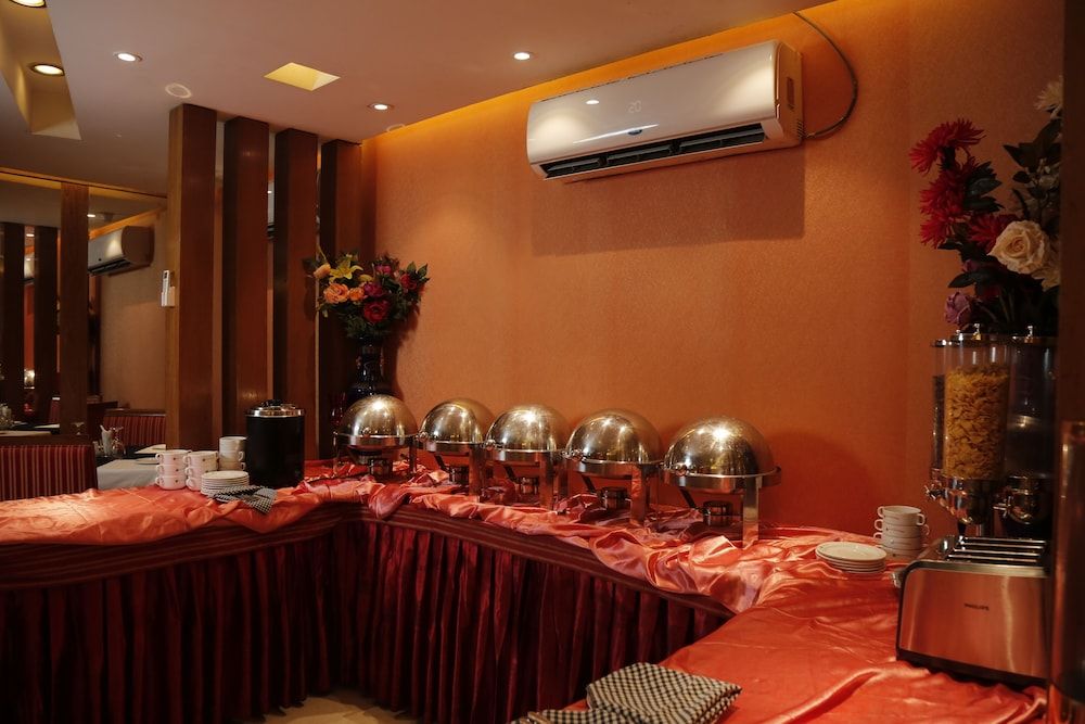 undefined Hotel Swiss Garden 8