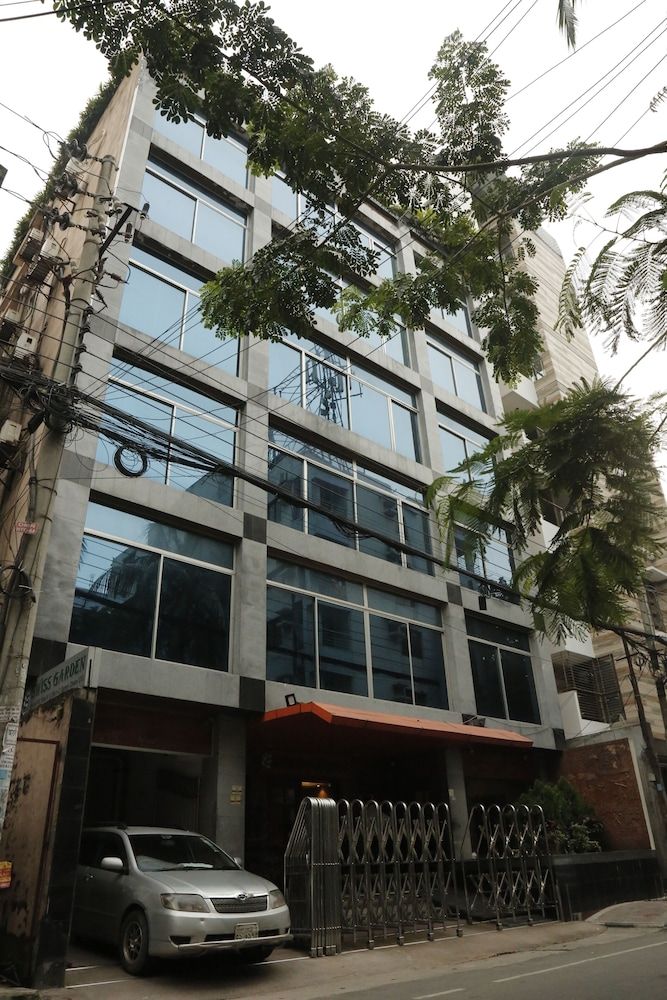 undefined Hotel Swiss Garden 2