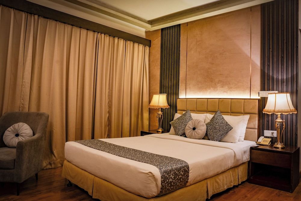 undefined Hotel Swiss Garden 3