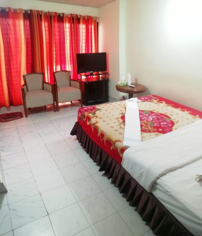 undefined Hotel Skylink 7