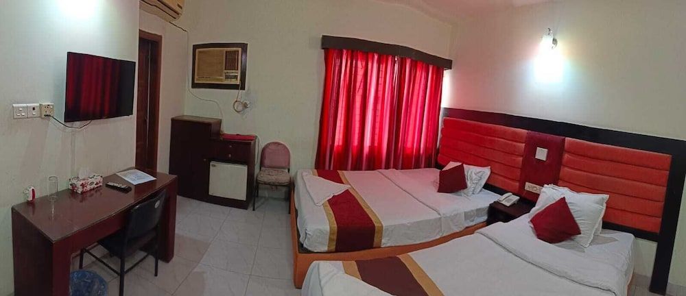 undefined Hotel Skylink 8