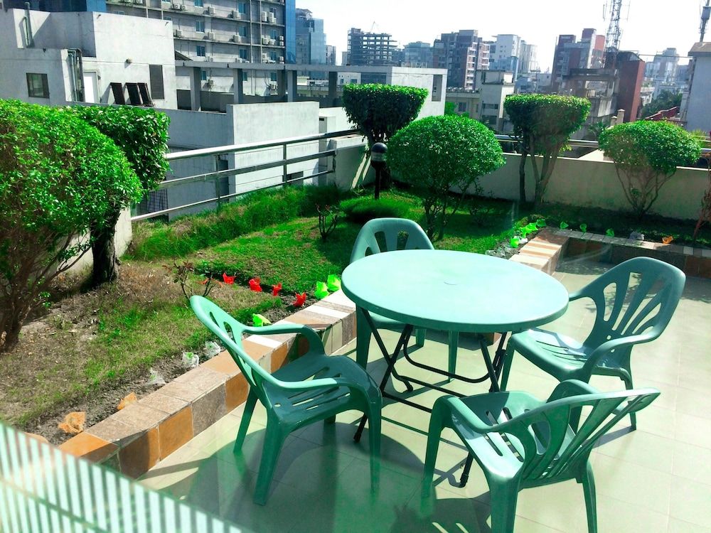 undefined Hotel Bengal Inn 2