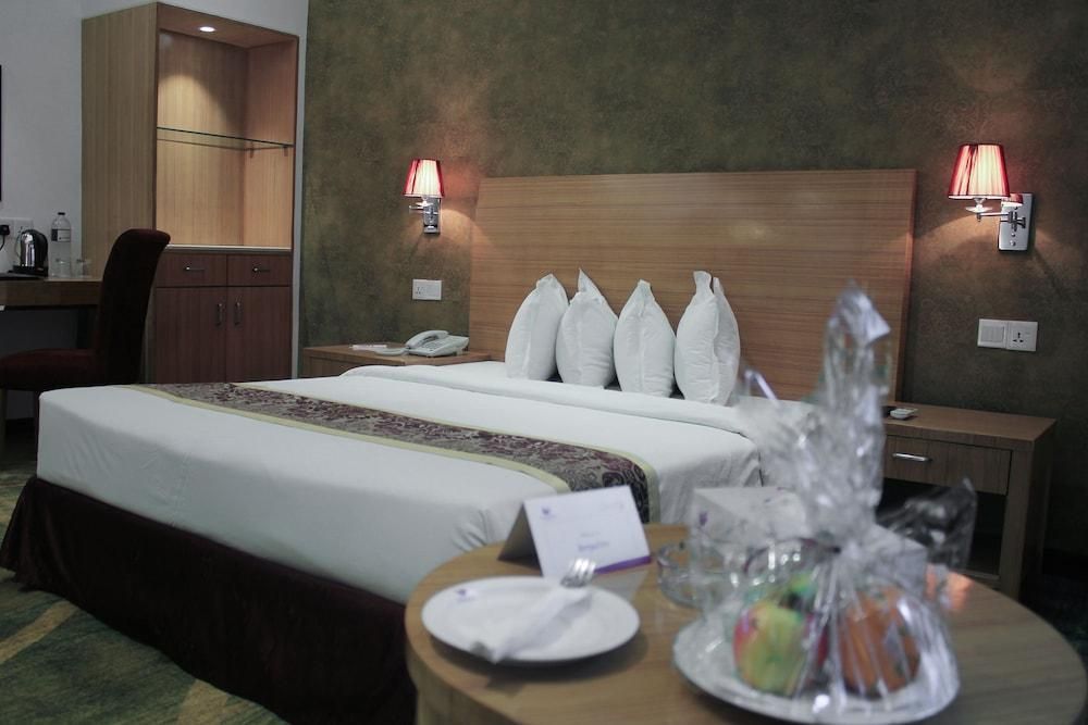 undefined Hotel Bengal Inn 2