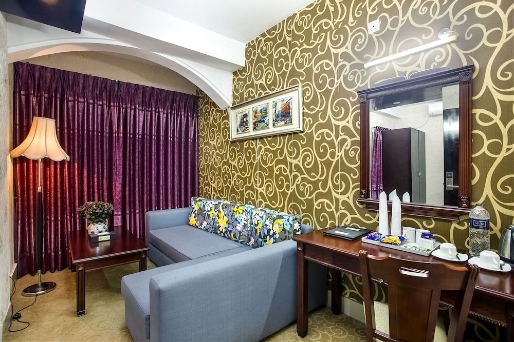 Highgarden Junior Suite 5