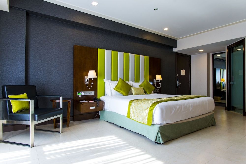 undefined Platinum Grand 7