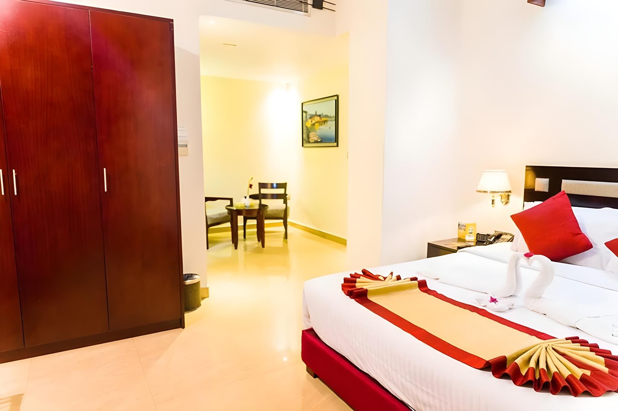 FARS Hotel & Resorts Deluxe King Room 11