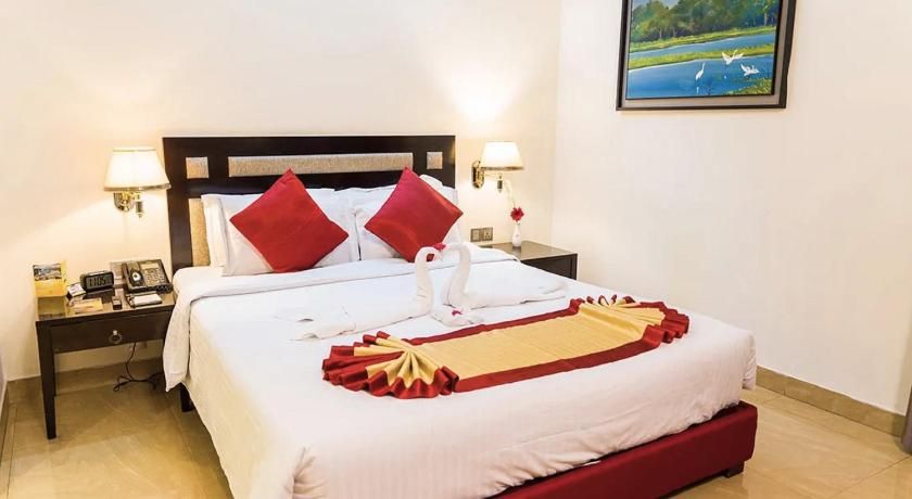 FARS Hotel & Resorts Deluxe King Room 8