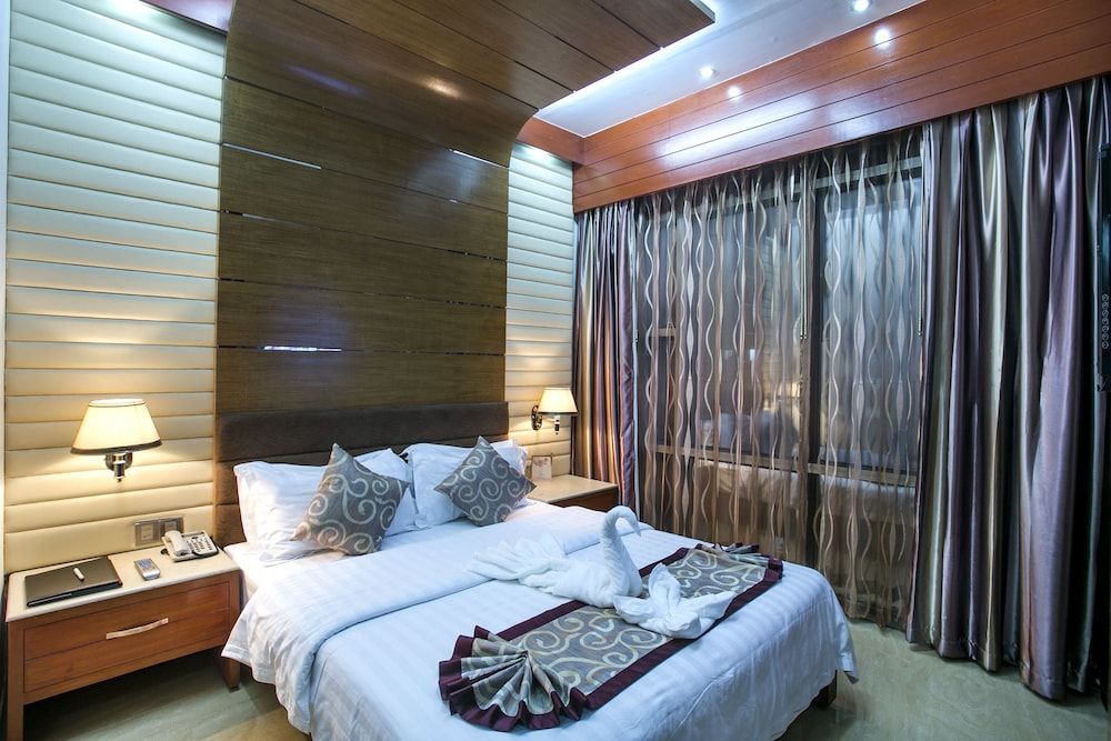 FARS Hotel & Resorts Deluxe King Room