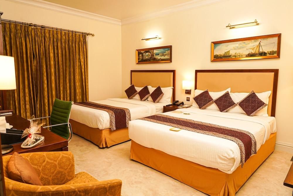 Royal Park Residence Hotel Queen Room 5