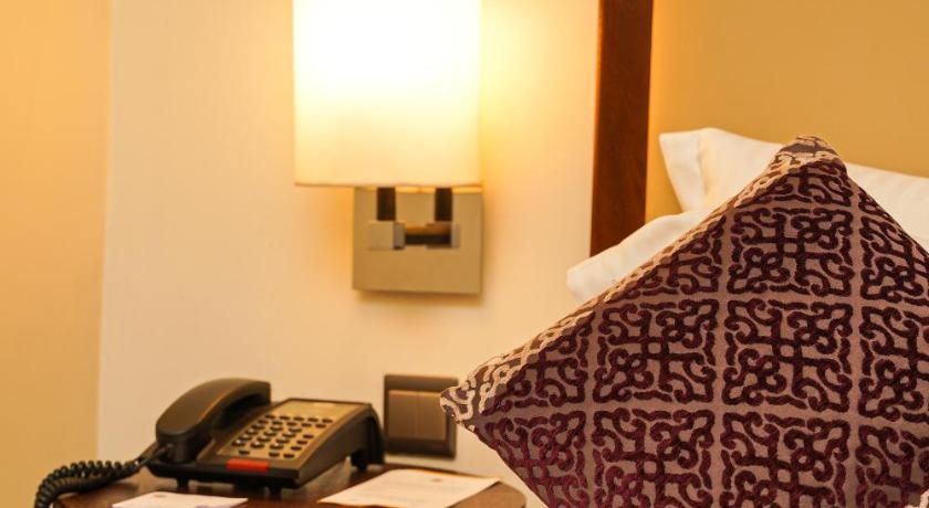 Royal Park Residence Hotel Queen Room 36