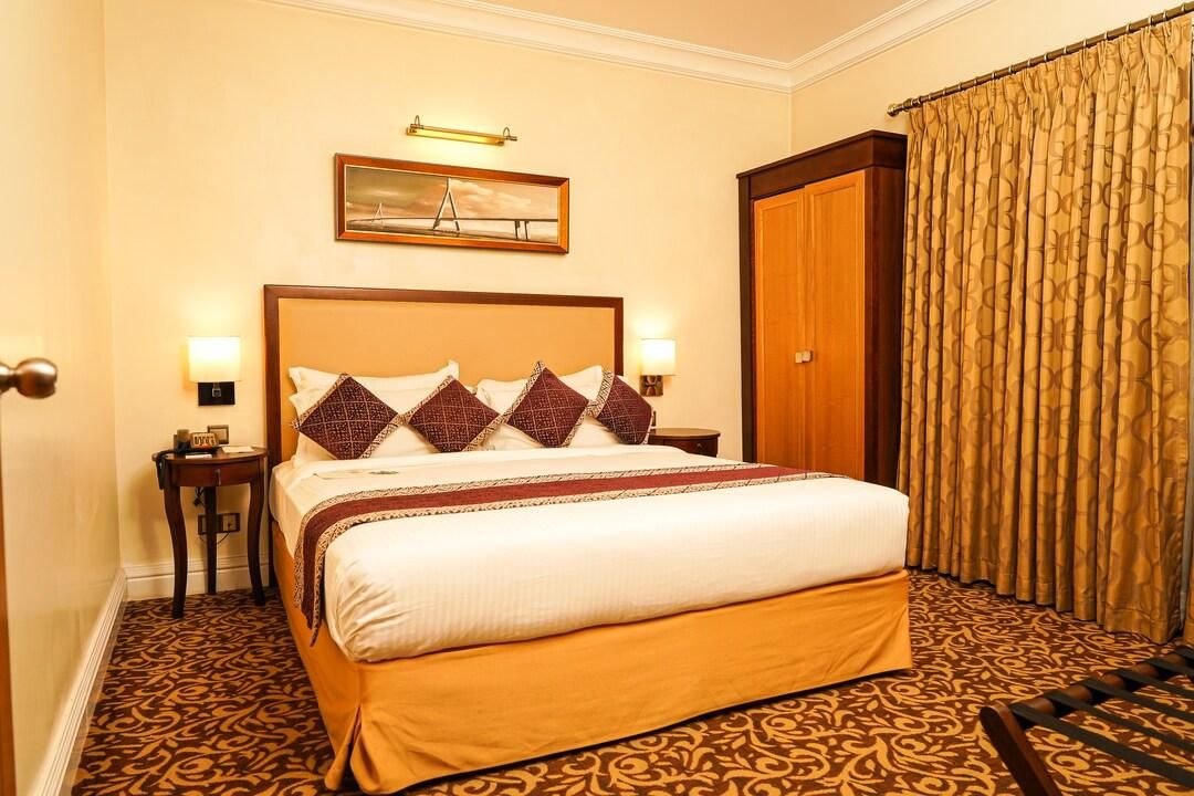 Royal Park Residence Hotel Queen Room