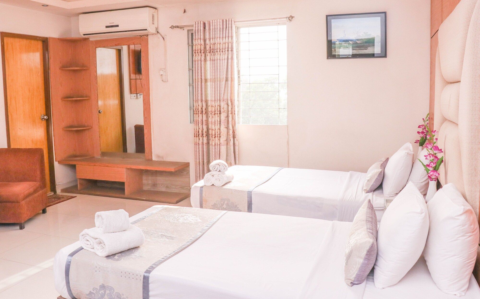 undefined Hotel Afford Inn 4
