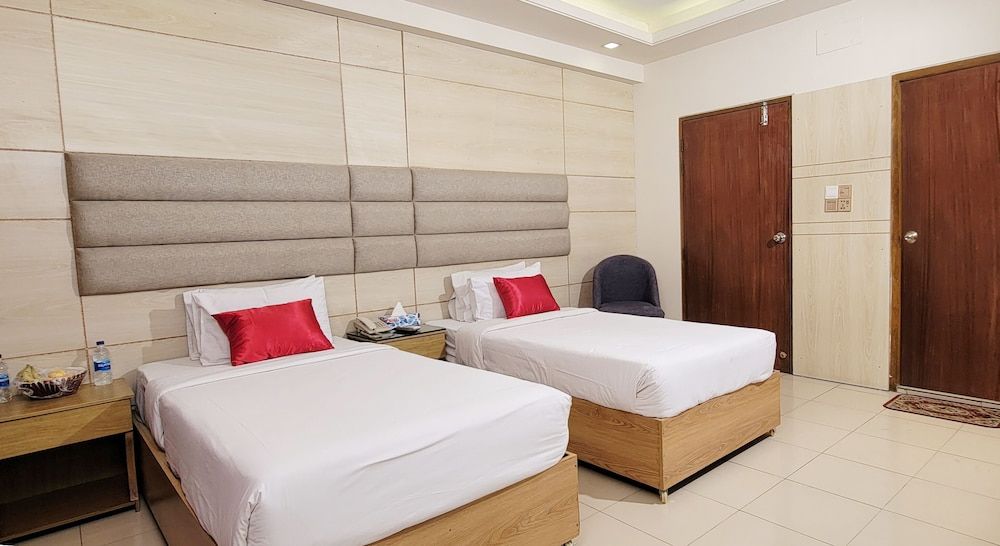 undefined Hotel Afford Inn 2