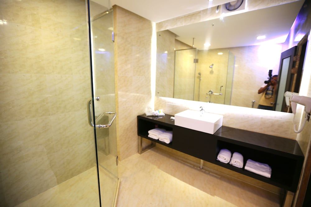 undefined Blossom Hotel Dhaka 10