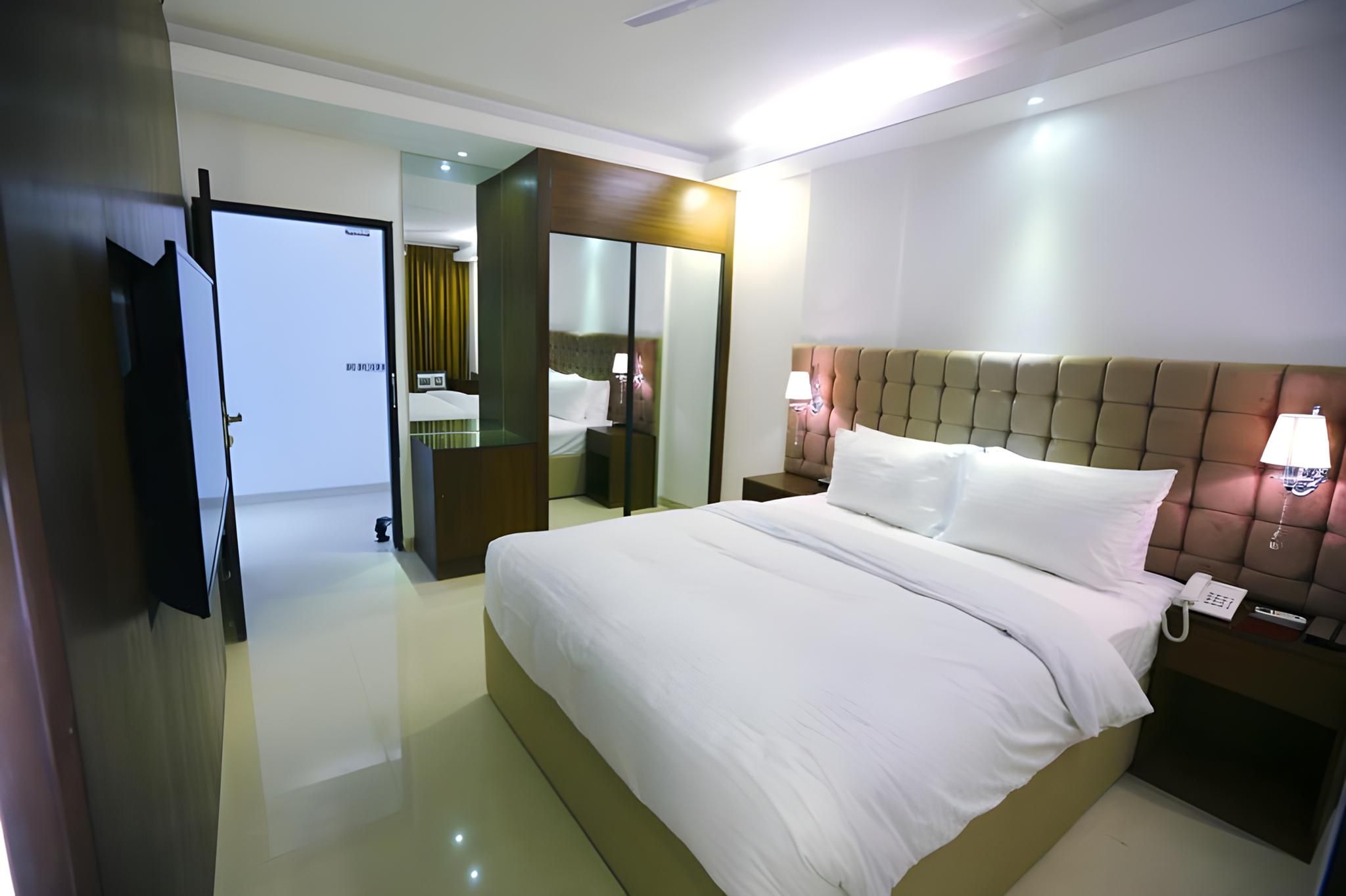 undefined Blossom Hotel Dhaka 10