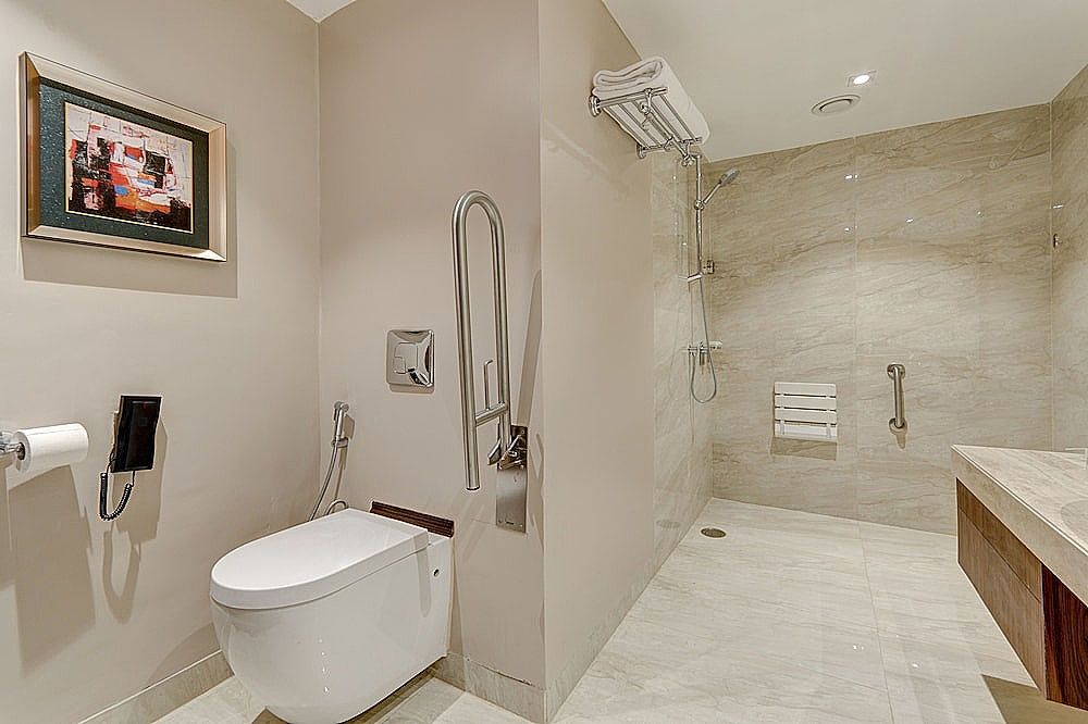 Suite, 1 King Bed, City View