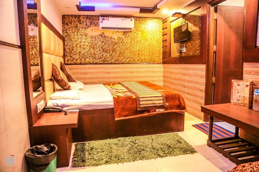 undefined Hotel Glow Inn  8