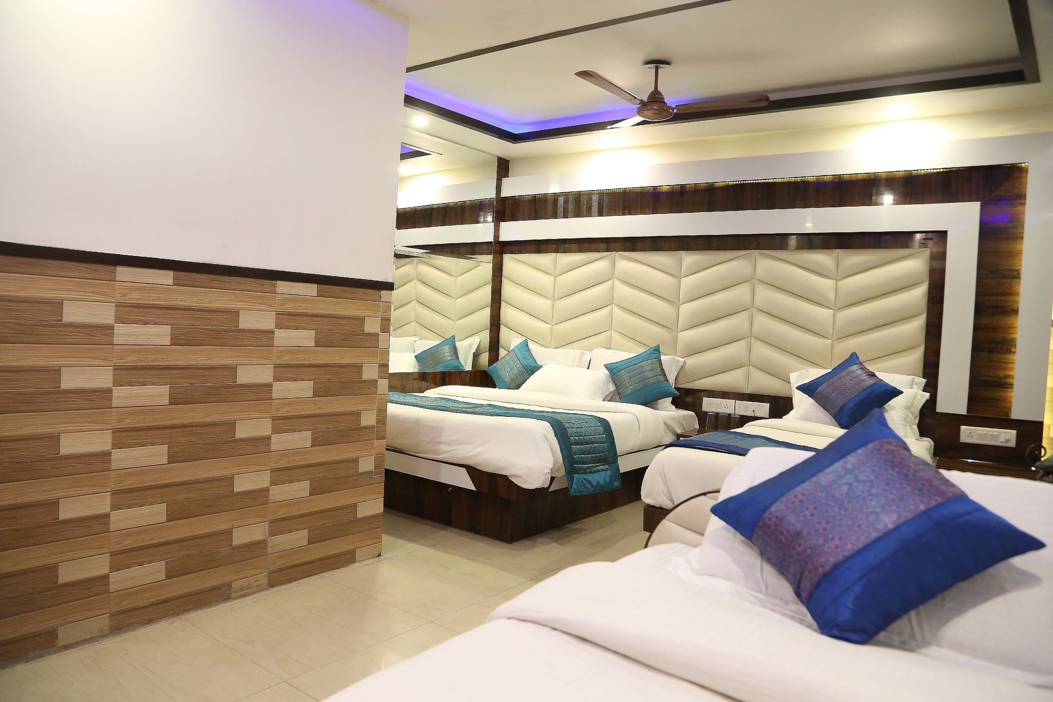 Deluxe Quadruple Room