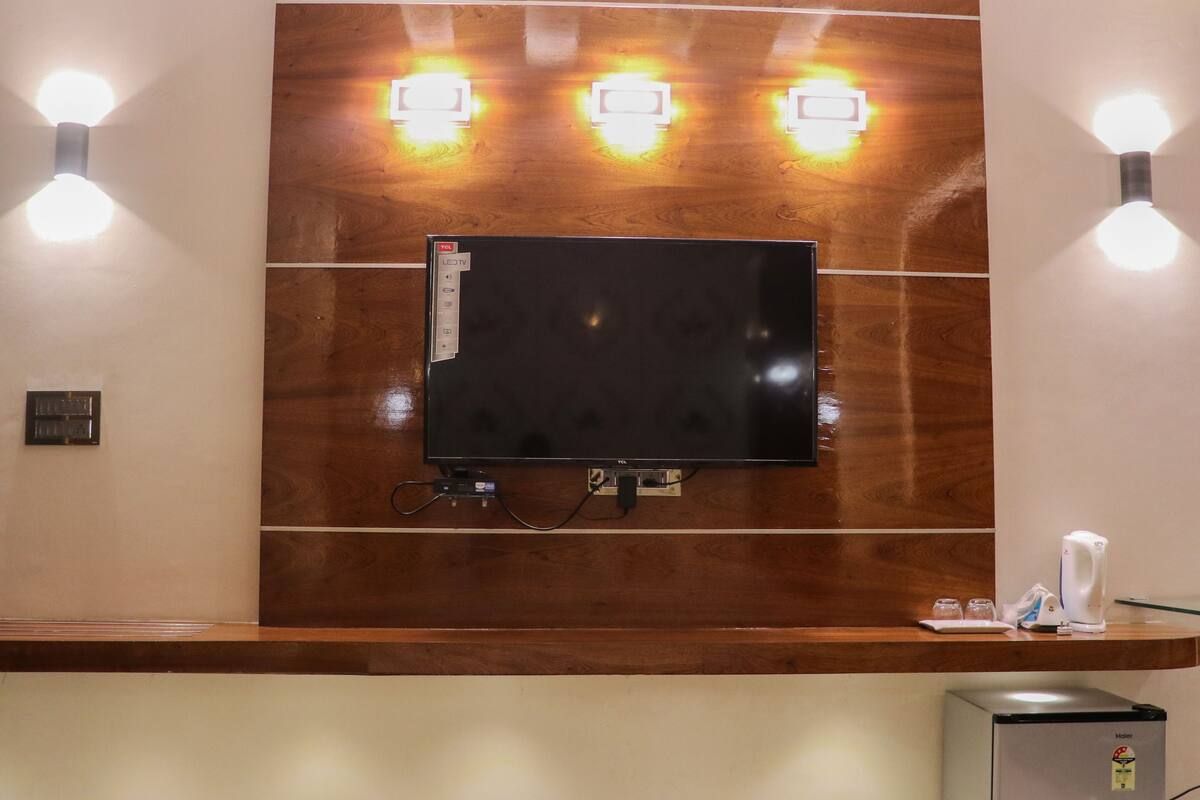 Hotel Rajahamsa by Go 2 Hotels Royal Executive 7