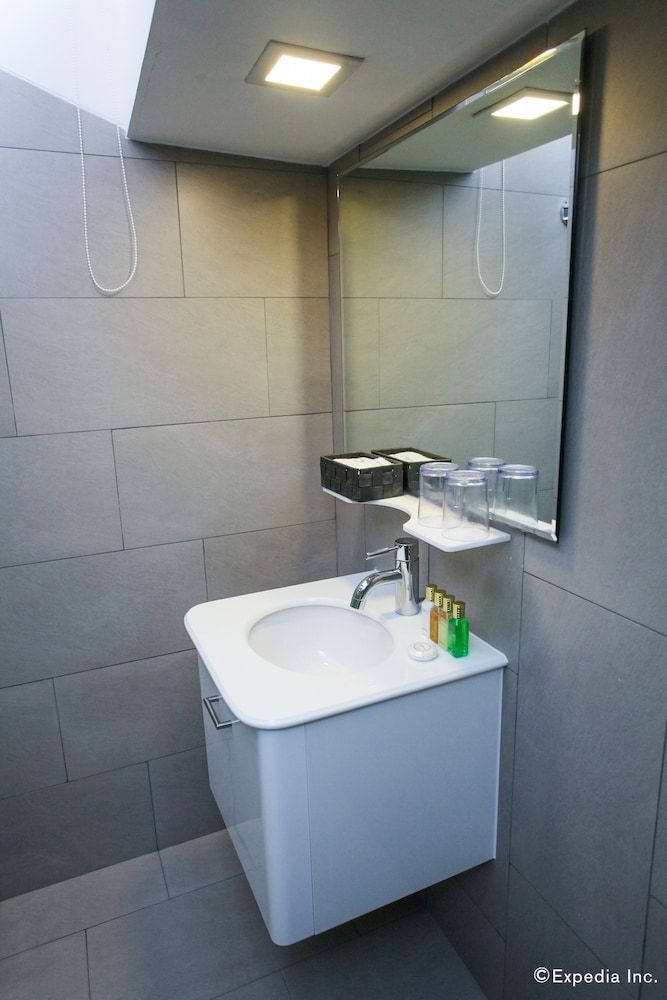 The Southbridge Hotel Deluxe Queen Room 12