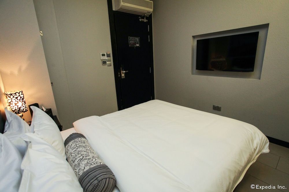 The Southbridge Hotel Deluxe Queen Room 3