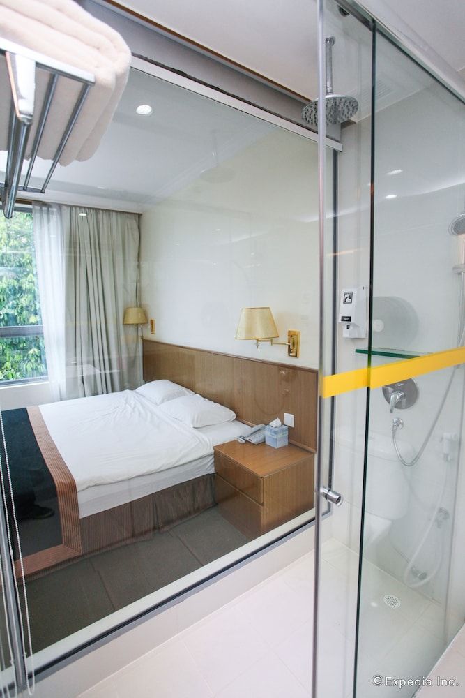 undefined New Cape Inn 9