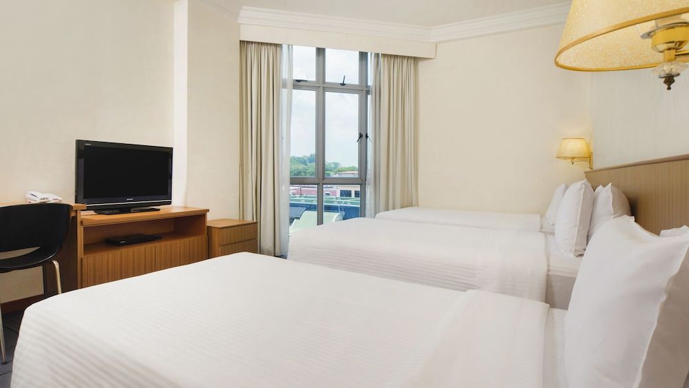 New Cape Inn Standard Room, Multiple Beds 6