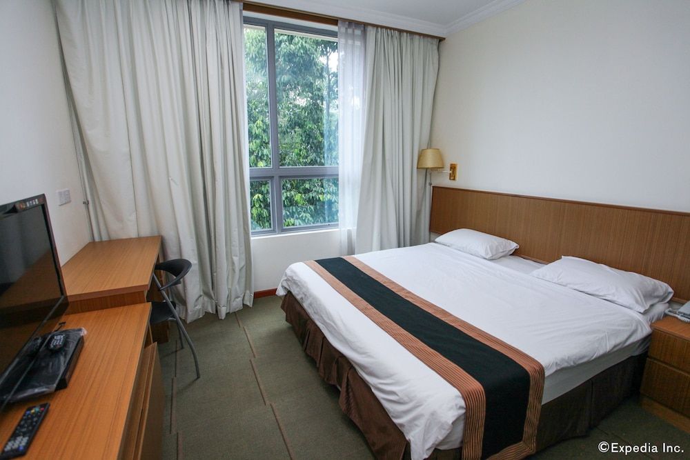 undefined New Cape Inn 7