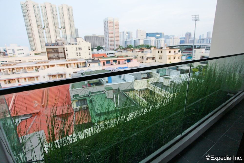 Hotel YAN Superior Double Room with Balcony 2