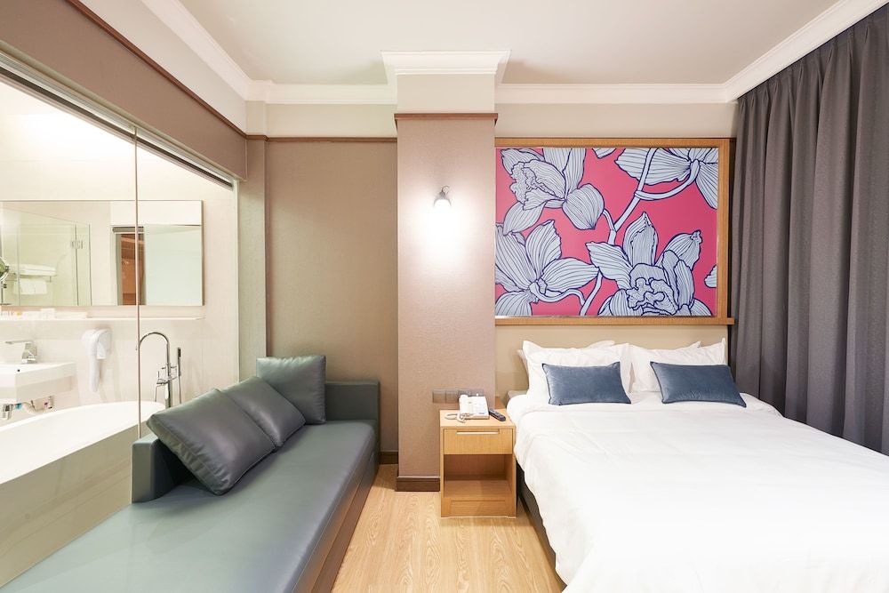 Premier Room