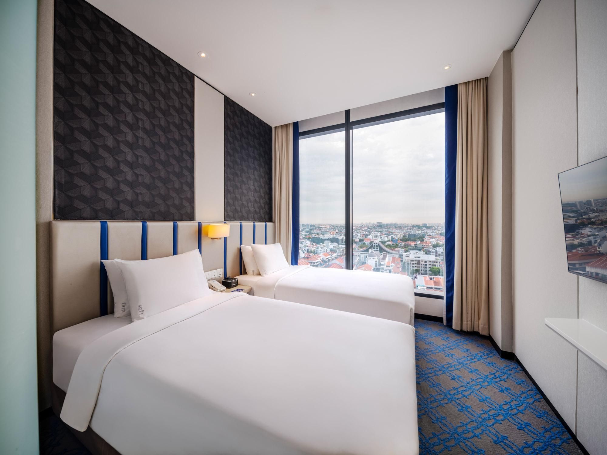 2 Single Standard High Floor City View Free Breakfast