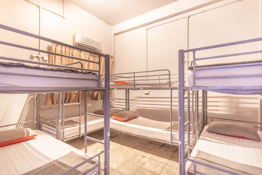 8 Beds Standard Family Room