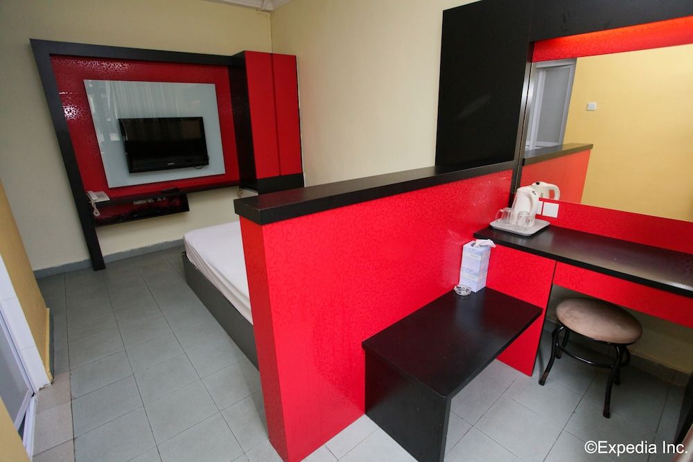 Seng Wah Hotel Deluxe Double Room 15