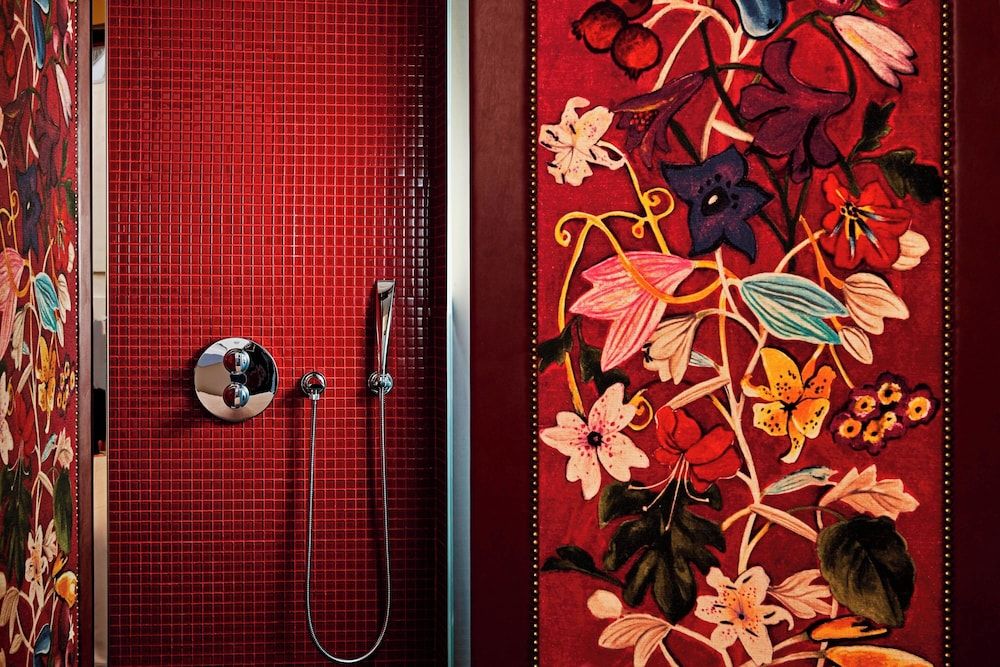 The Vagabond Club, Singapore, a Tribute Portfolio Hotel Classic Room, 1 King Bed 9