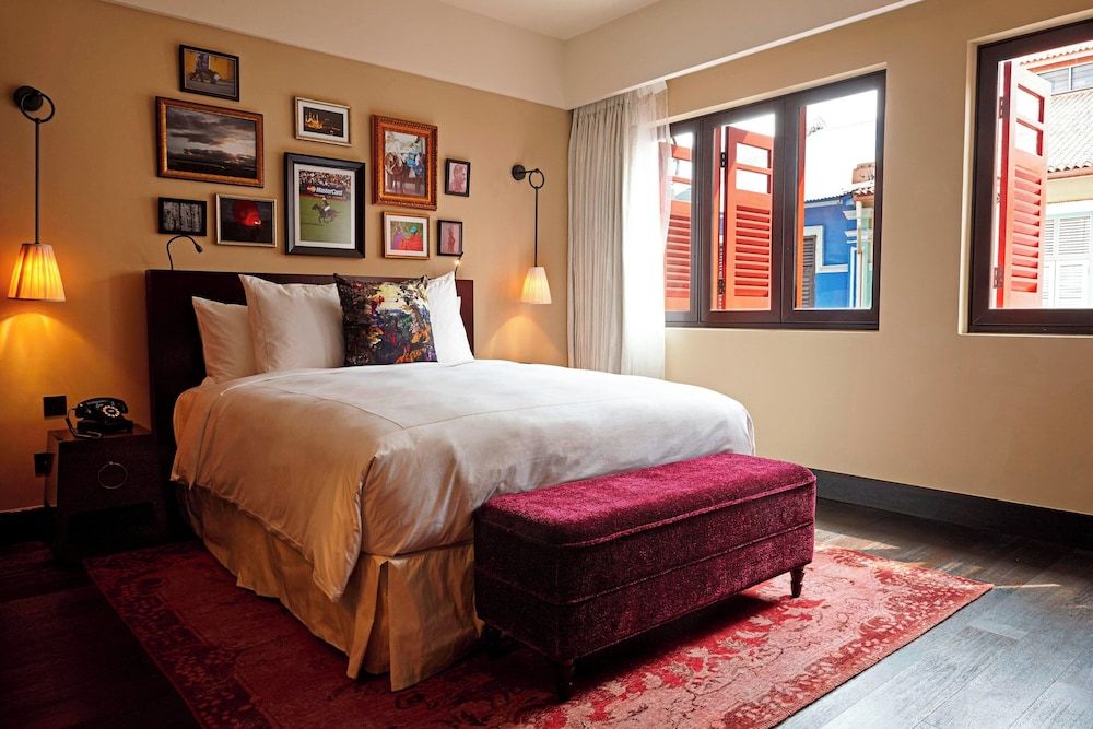 The Vagabond Club, Singapore, a Tribute Portfolio Hotel Classic Room, 1 King Bed 4