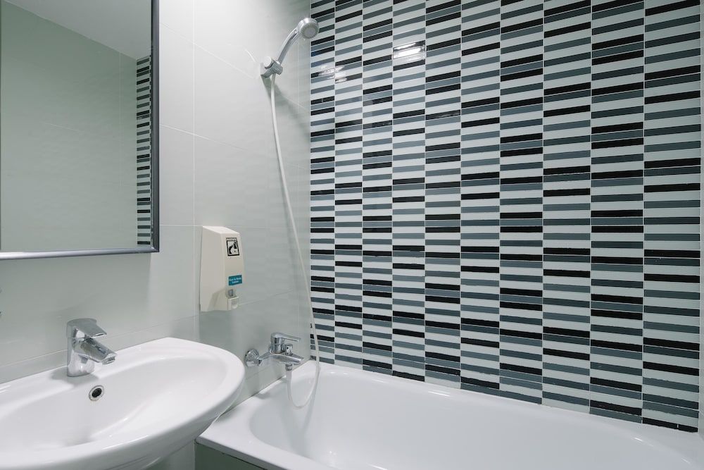 undefined Hotel 81 Changi 10