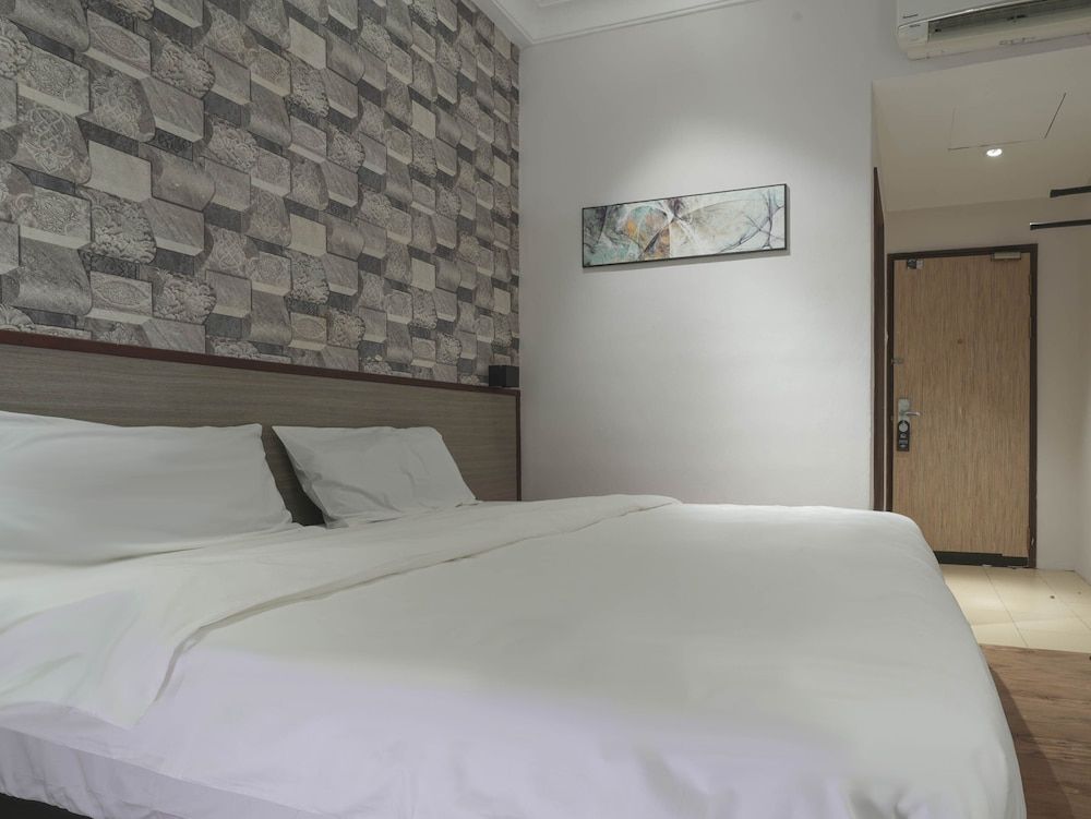 Deluxe Double Large Room No View