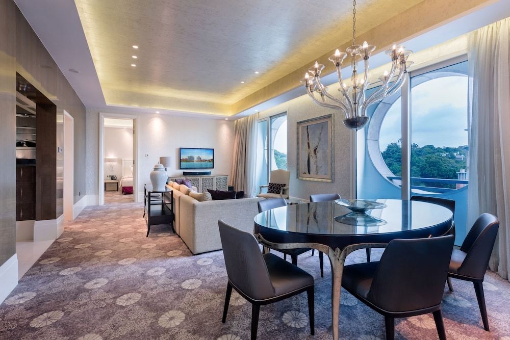 undefined Resorts World Sentosa - Hotel Michael 4