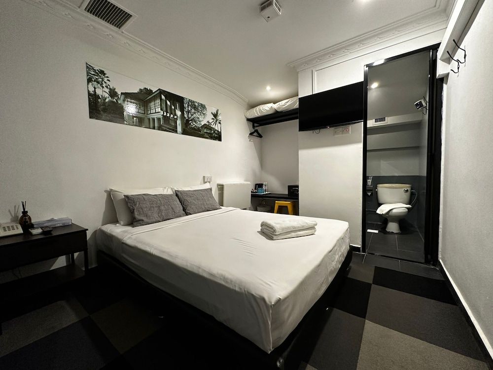 undefined Check-Inn at Little India 10