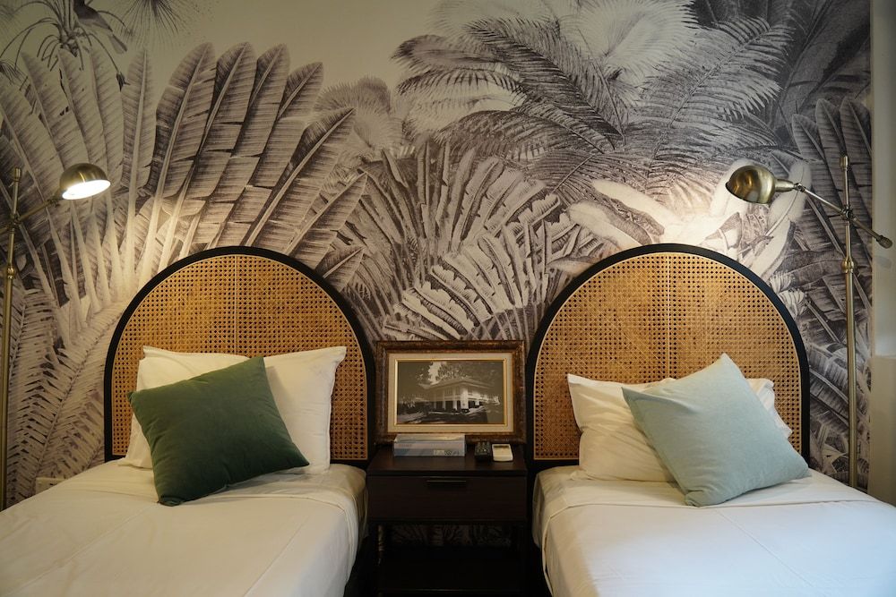Signature Room