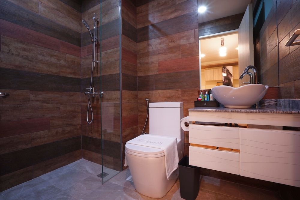 five6 Hotel Splendour Superior Queen 11