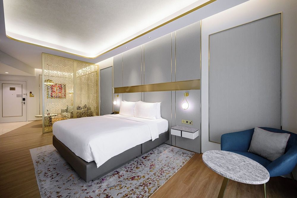 undefined Resorts World Sentosa - Crockfords Tower 8