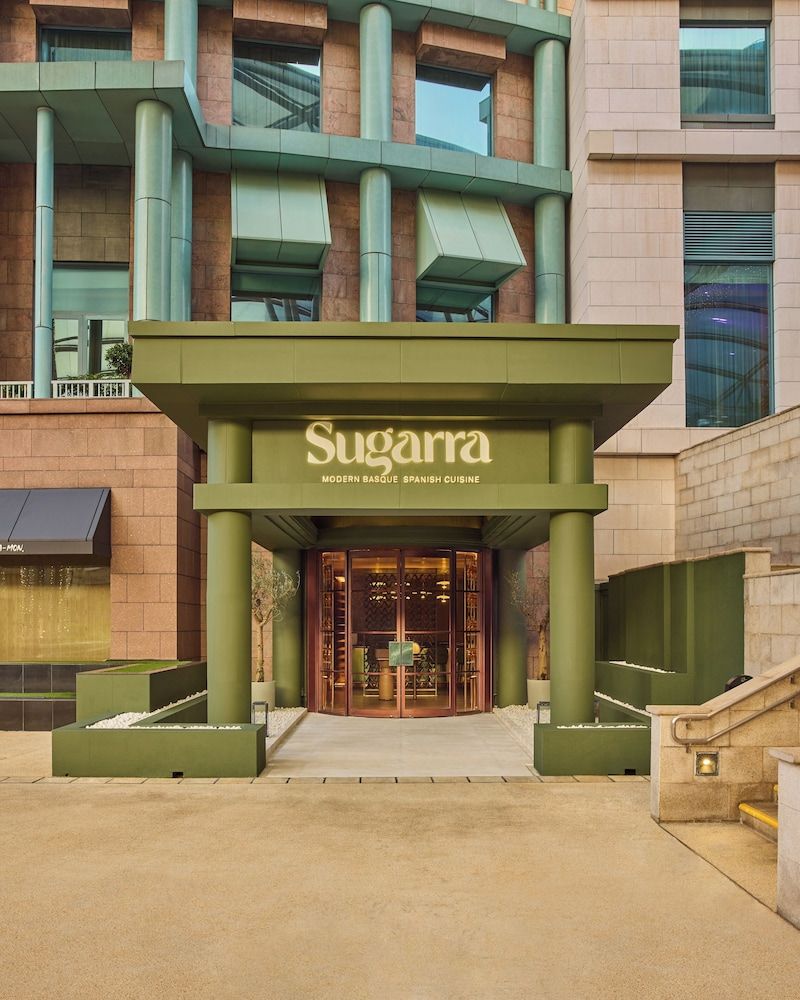 undefined Resorts World Sentosa - Crockfords Tower 5