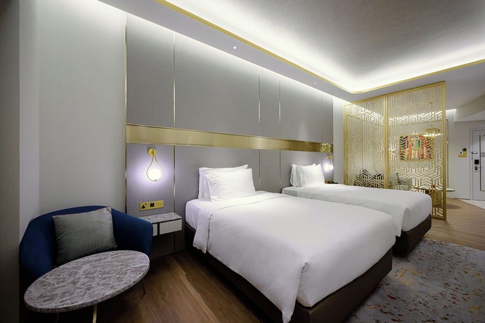 Resorts World Sentosa - Crockfords Tower Deluxe Suite (Subject to 2 Double Beds or 1 KingBed) 7