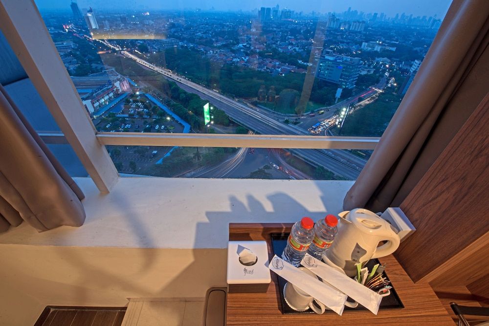 undefined Grand Whiz Hotel Poins Simatupang Jakarta 10