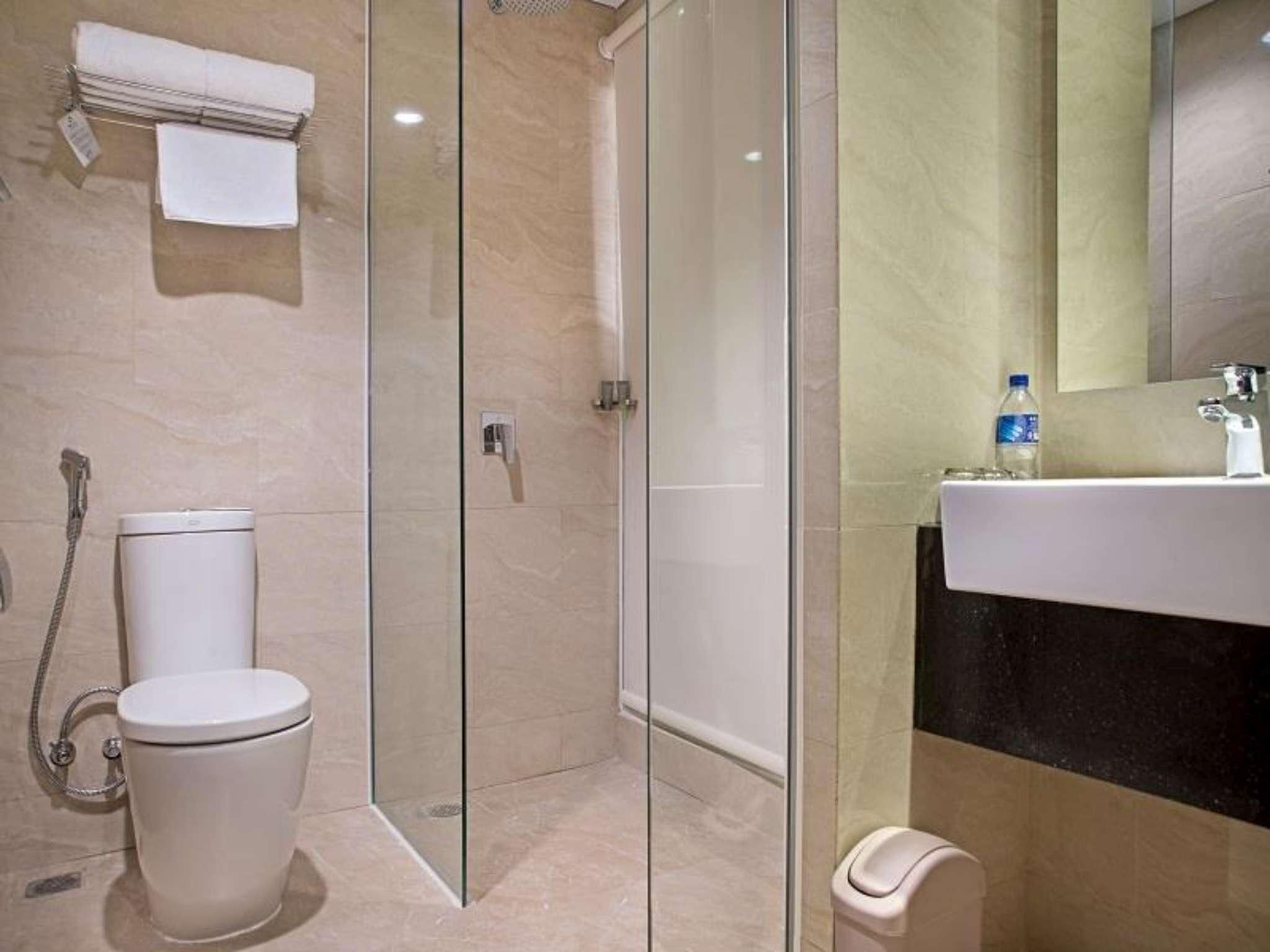 undefined Grand Whiz Hotel Poins Simatupang Jakarta 6